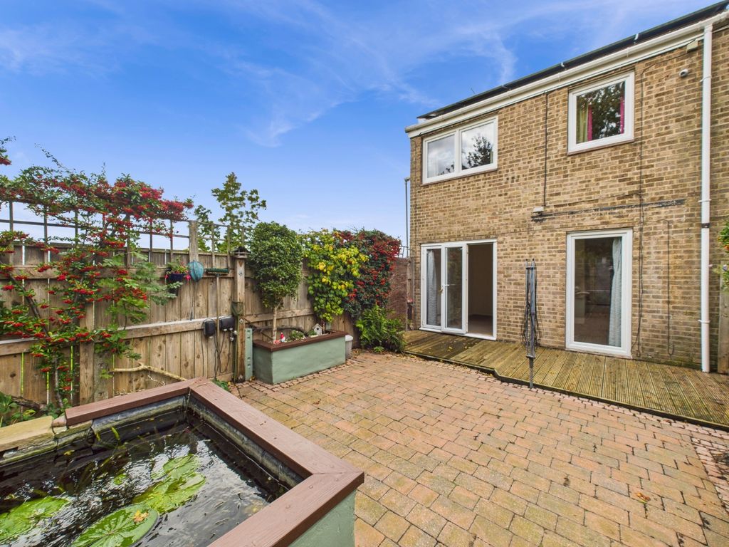 Property photo 1 of 15 4528090