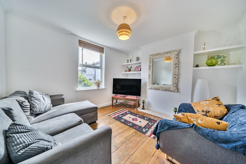Property photo 2 of 22 1349753-12-68B9A0...