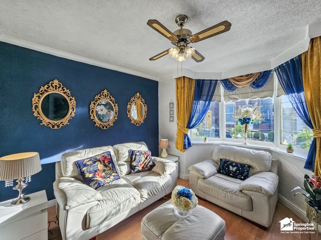 Property photo 3 of 17 Image 2