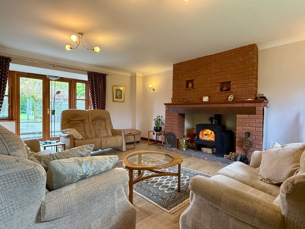 Property photo 3 of 32