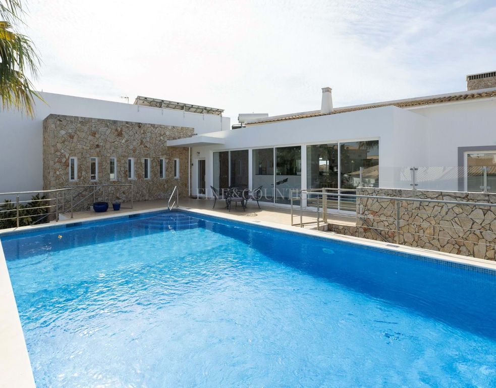 Property photo 1 of 30