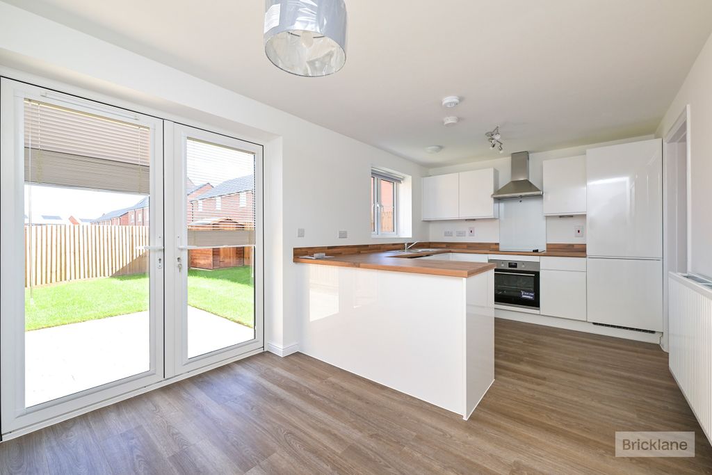 Property photo 2 of 14 Image