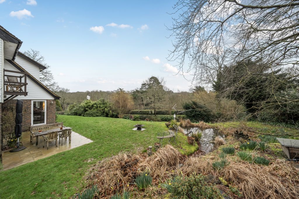 Property photo 3 of 23