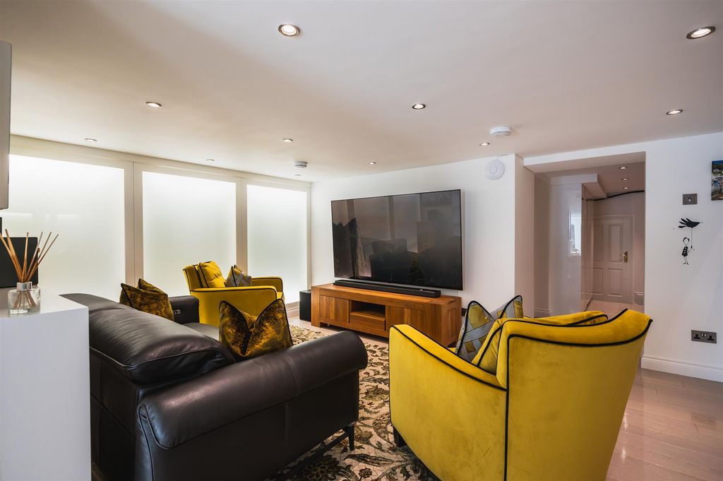 Additional image 24 of 5 bed detached house for salePadley Hill, Grindleford, Hope Valley S32