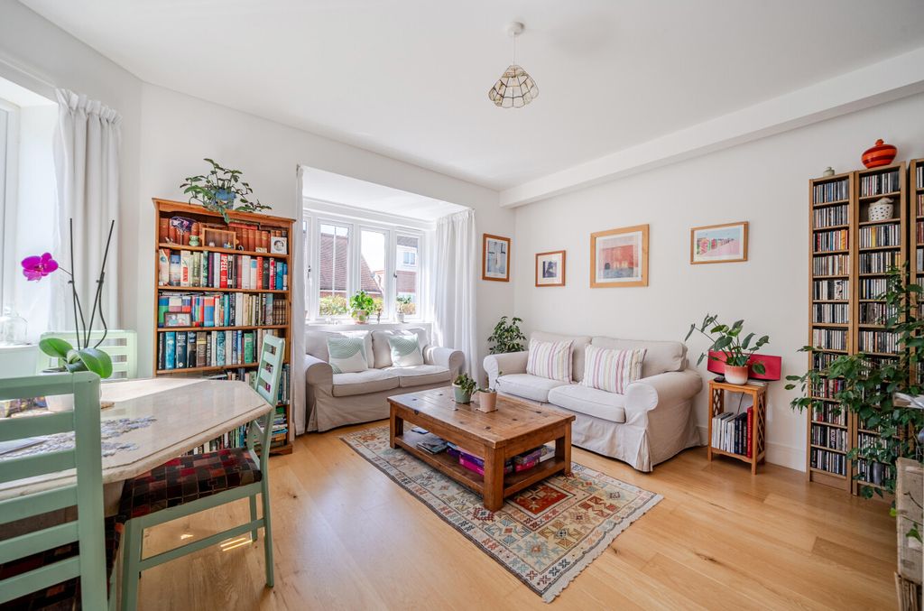 Property photo 2 of 15 1503738-15-19Ff65...