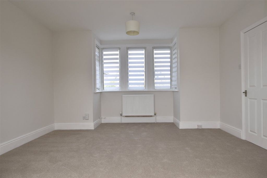 Property photo 3 of 15 Picture No. 18