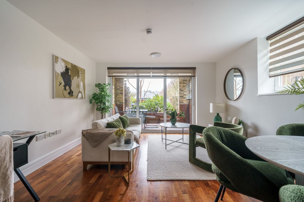 Property photo 3 of 17