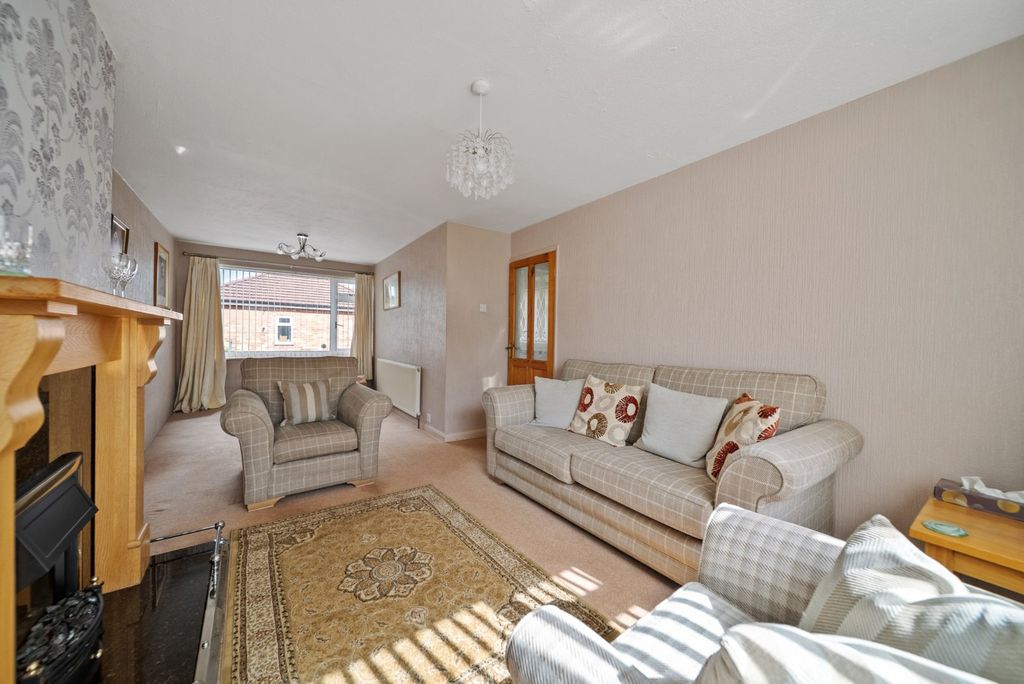 Property photo 3 of 18 Picture No. 10