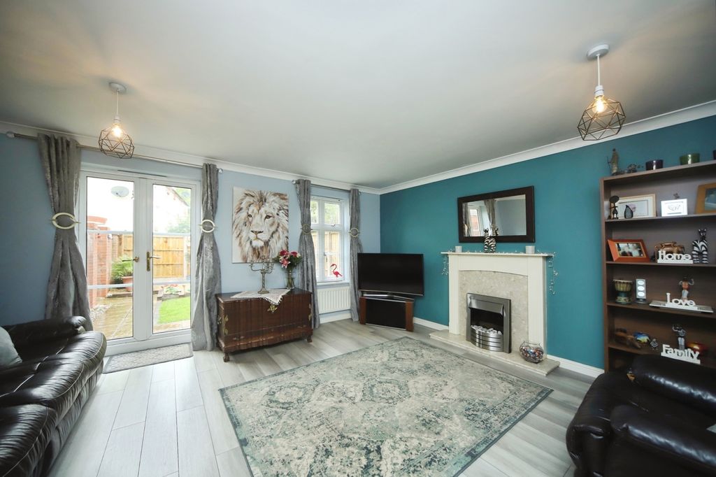 Property photo 2 of 16 Photo