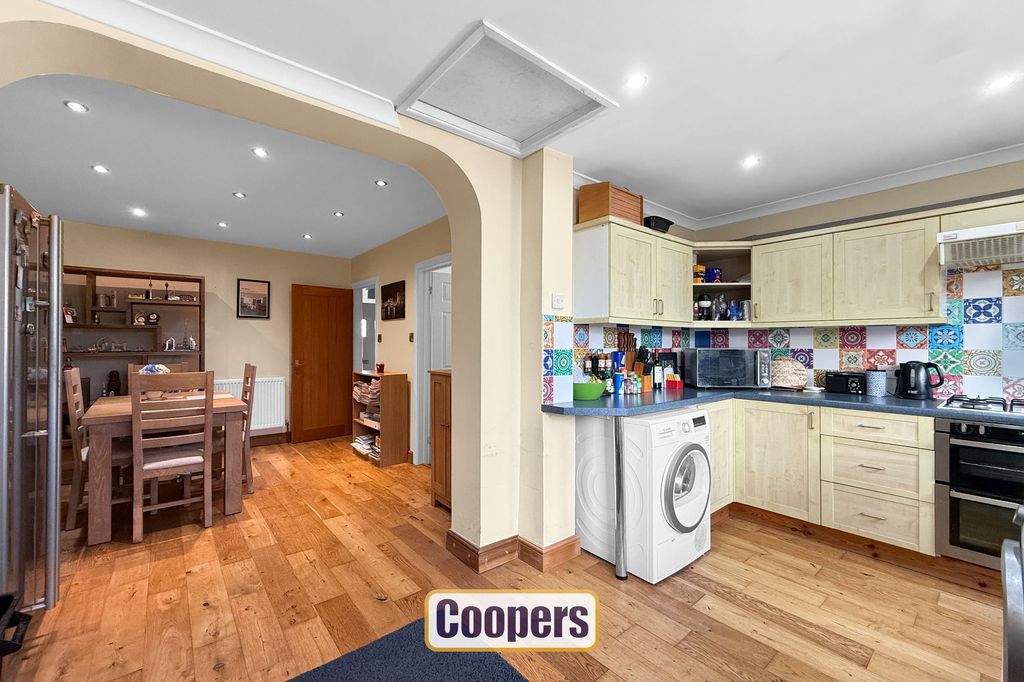 Property photo 3 of 14 Kitchen/Dining Room