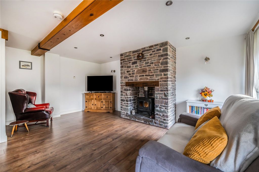 Property photo 3 of 22 Picture No. 07