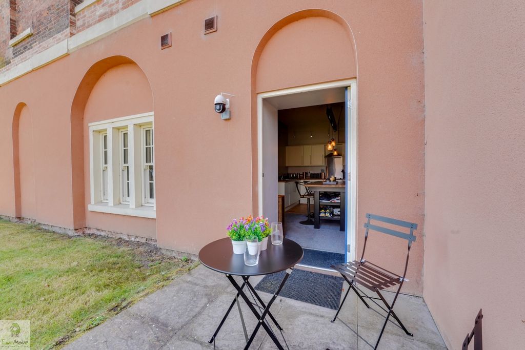 Property photo 1 of 10 Dsc01814-Dsc01818