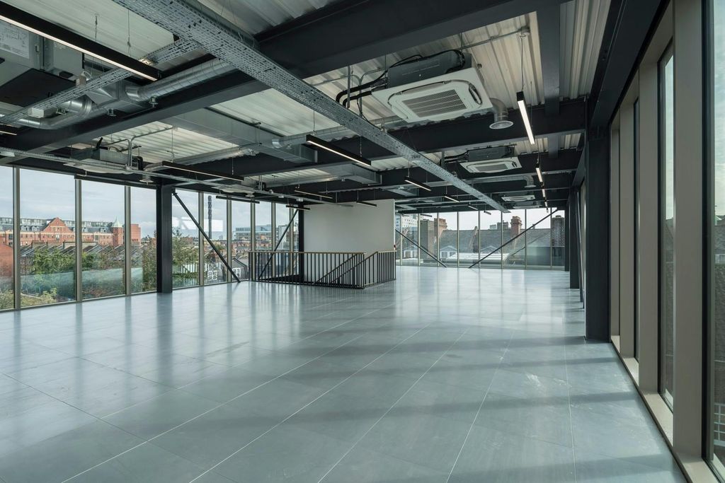 Property photo 2 of 19 4th Floor