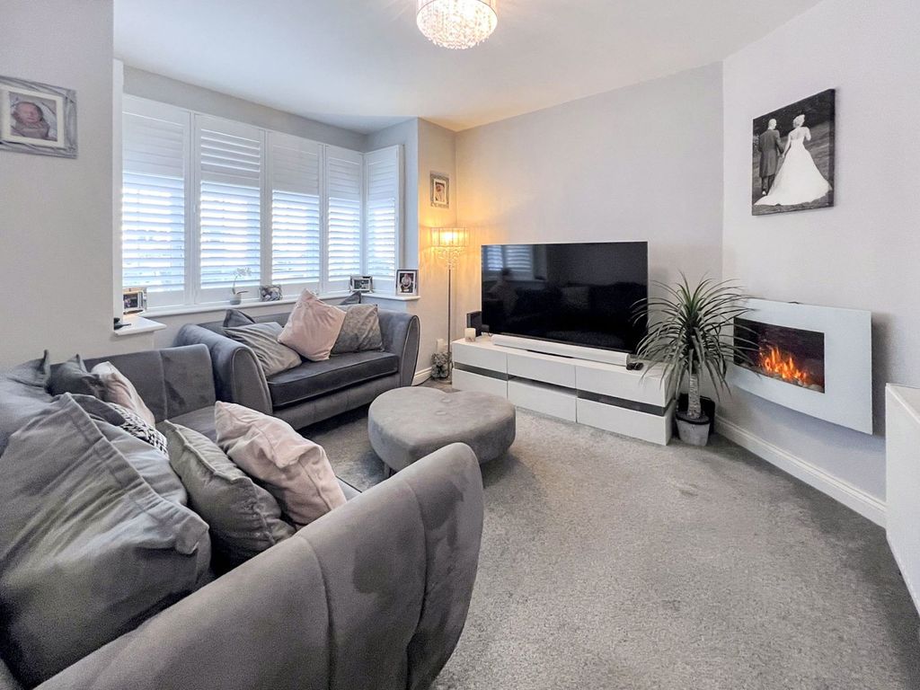 Property photo 3 of 15