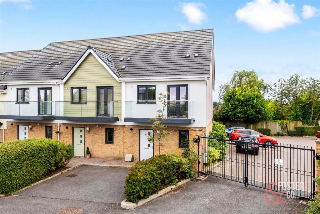 Property photo 1 of 22 Gatton Park Lane, 9-025.Jpg