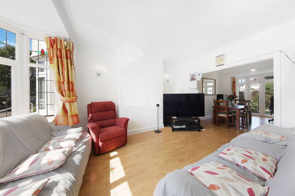 Property photo 3 of 19
