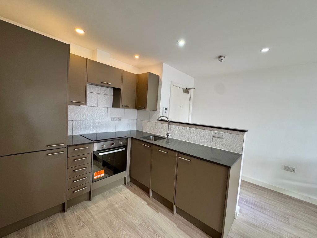 Property photo 2 of 7 Tempimagexkmetm