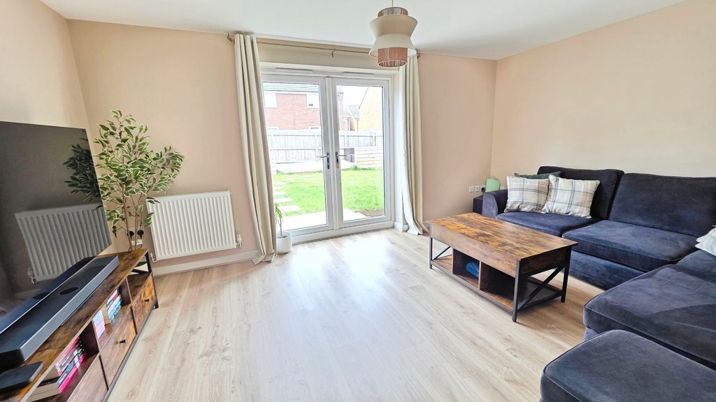 Property photo 2 of 14