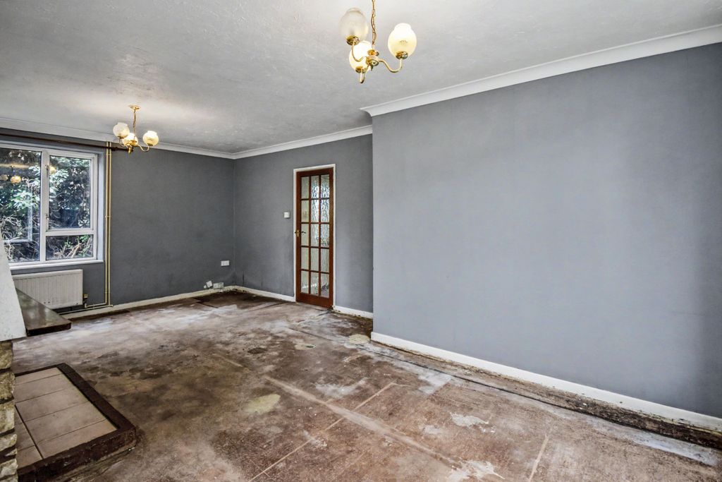 Property photo 3 of 17 11 Rockingham Road, West Earlham, Norwich, Norfolk, Nr5 8Hz