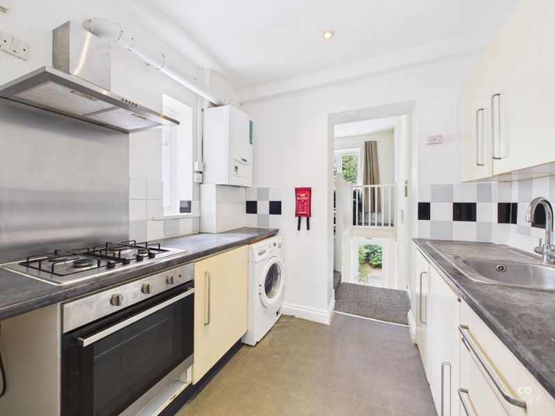 Property photo 3 of 13 Photo 6