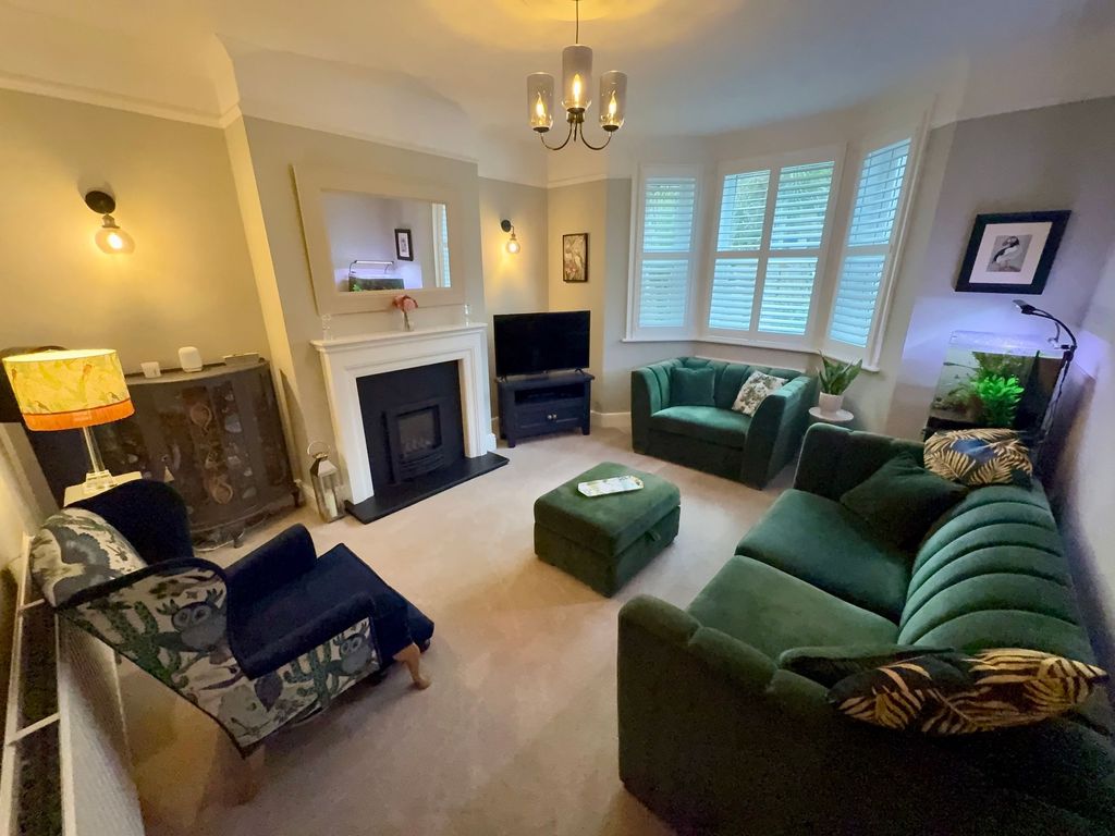 Property photo 3 of 20