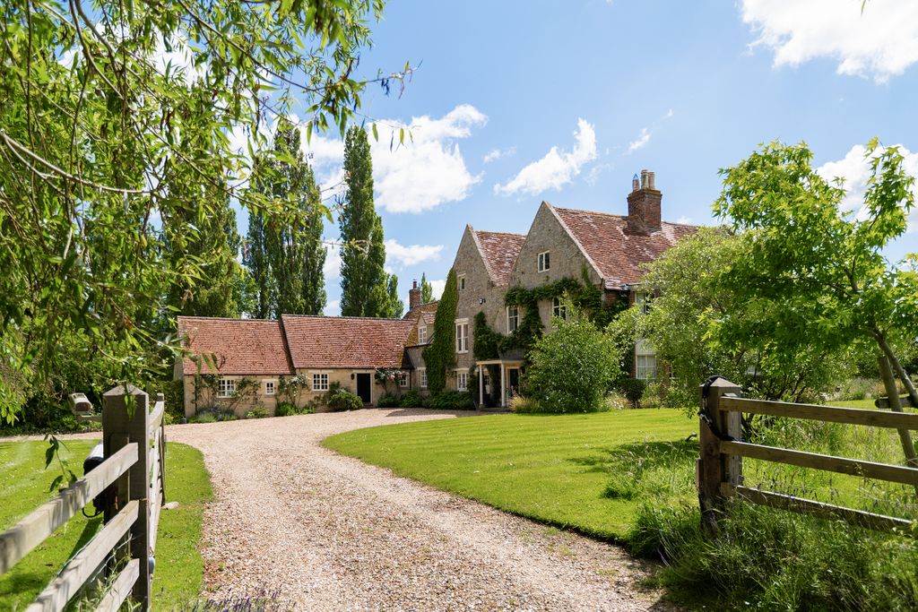 Property photo 3 of 20