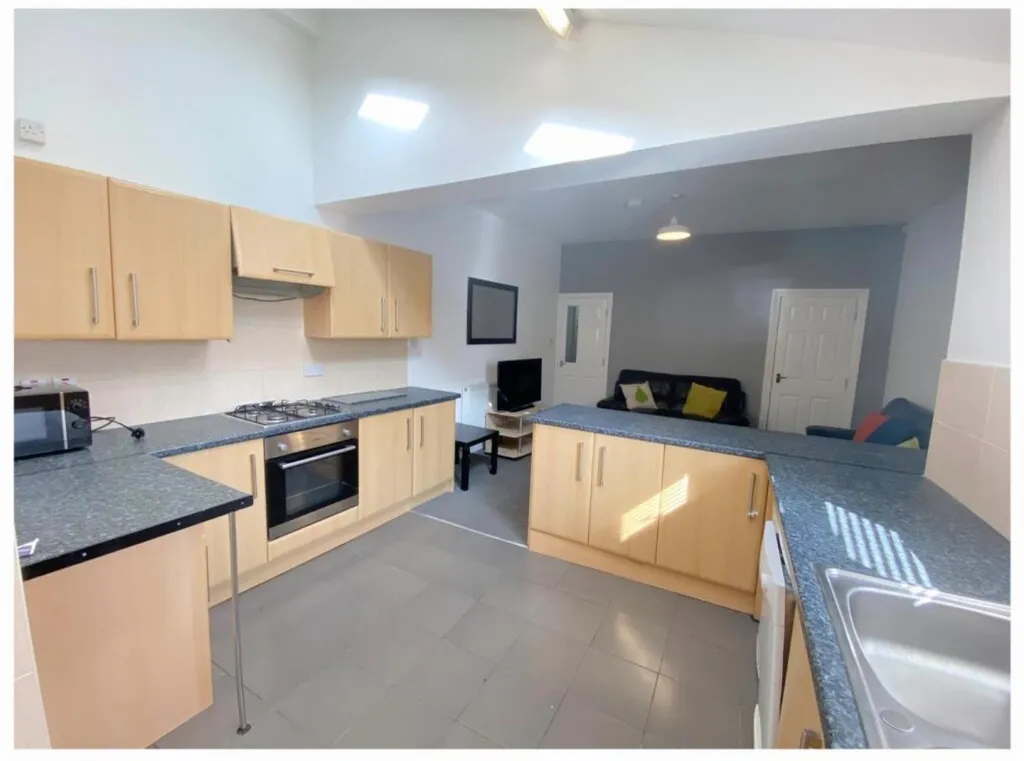 House in Sheffield, Sharrow, South Yorkshire - View 3