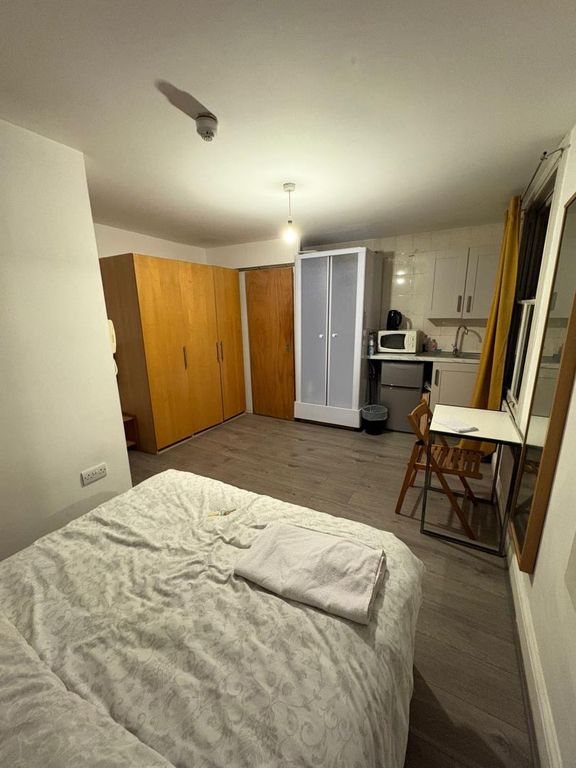 Property photo 3 of 5