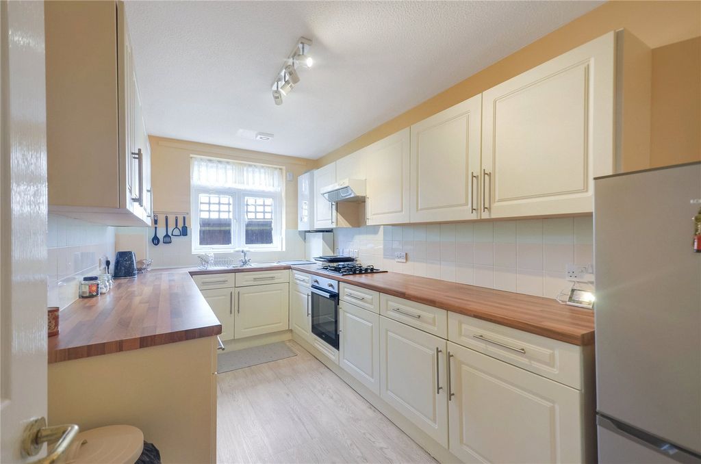 Property photo 2 of 16 Picture No. 04