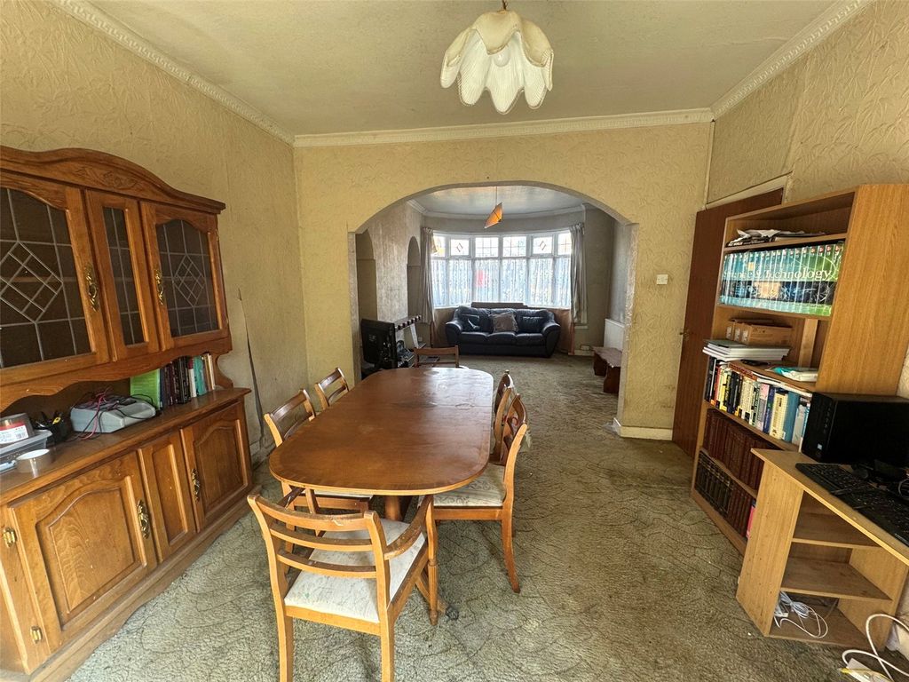 Property photo 3 of 16 Picture No. 14