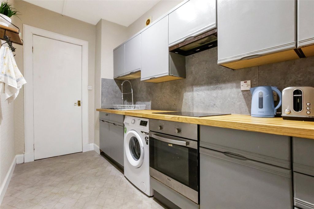 Property photo 3 of 13 Kitchen