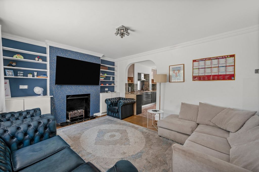 Property photo 3 of 15