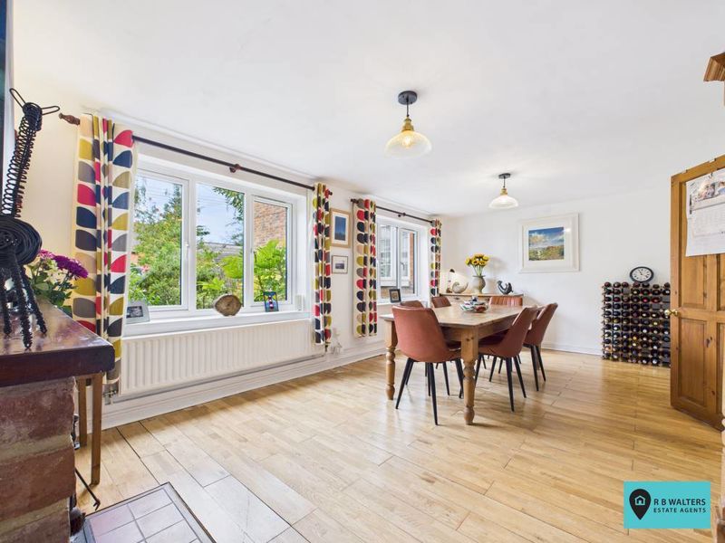 Property photo 3 of 14 Dining Room