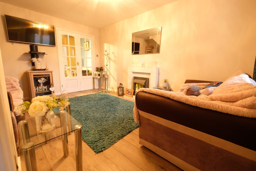 Property photo 2 of 9 Sitting Room