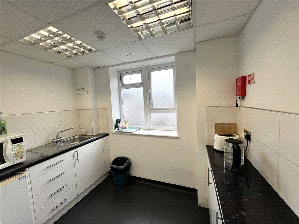 Property photo 3 of 8 Picture No. 02