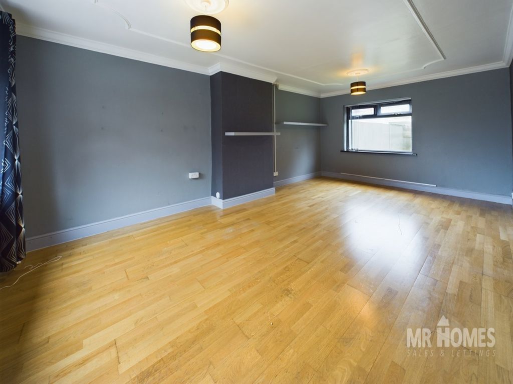 Property photo 3 of 31