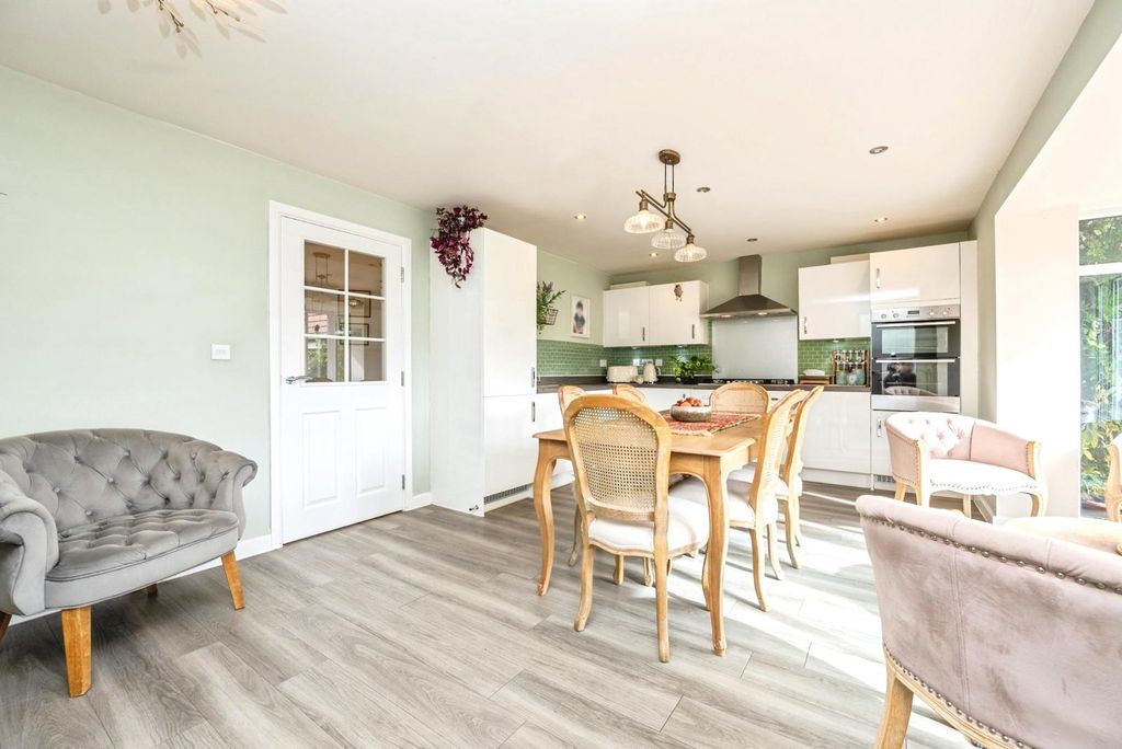 Property photo 3 of 20 Kitchen Dining Room