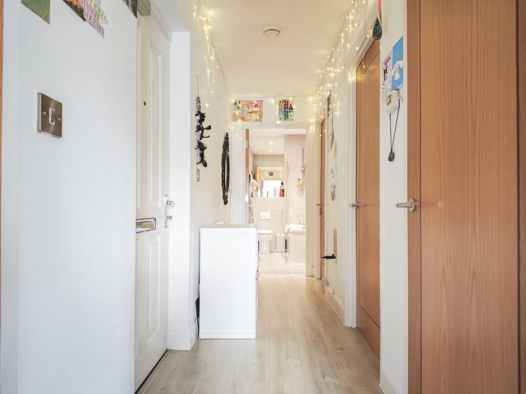 Property photo 3 of 9 4178276