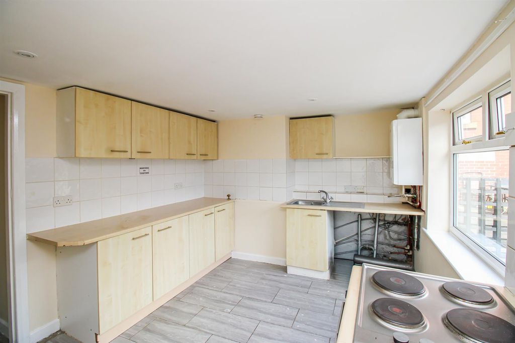 Property photo 2 of 12