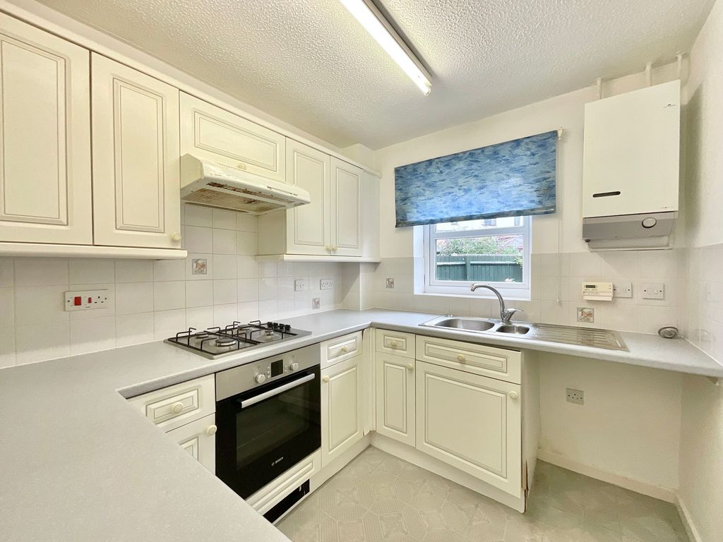 Property photo 2 of 21