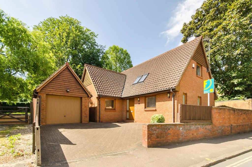 Property photo 2 of 14
