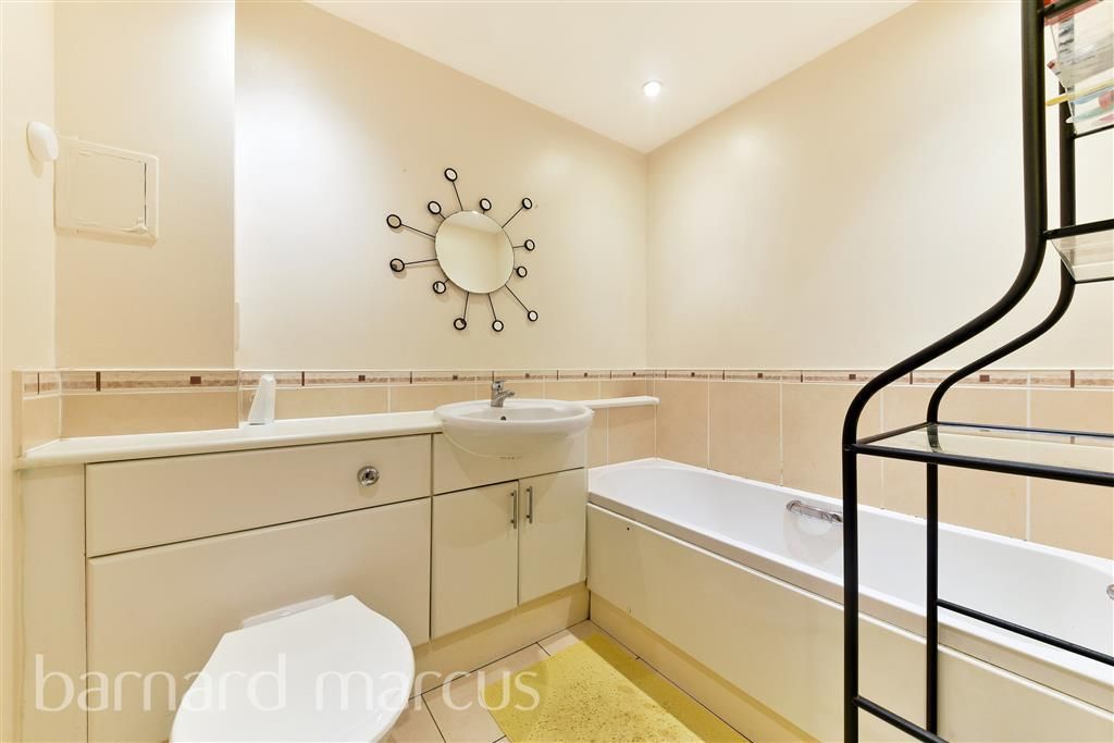 Property photo 3 of 8 Bathroom
