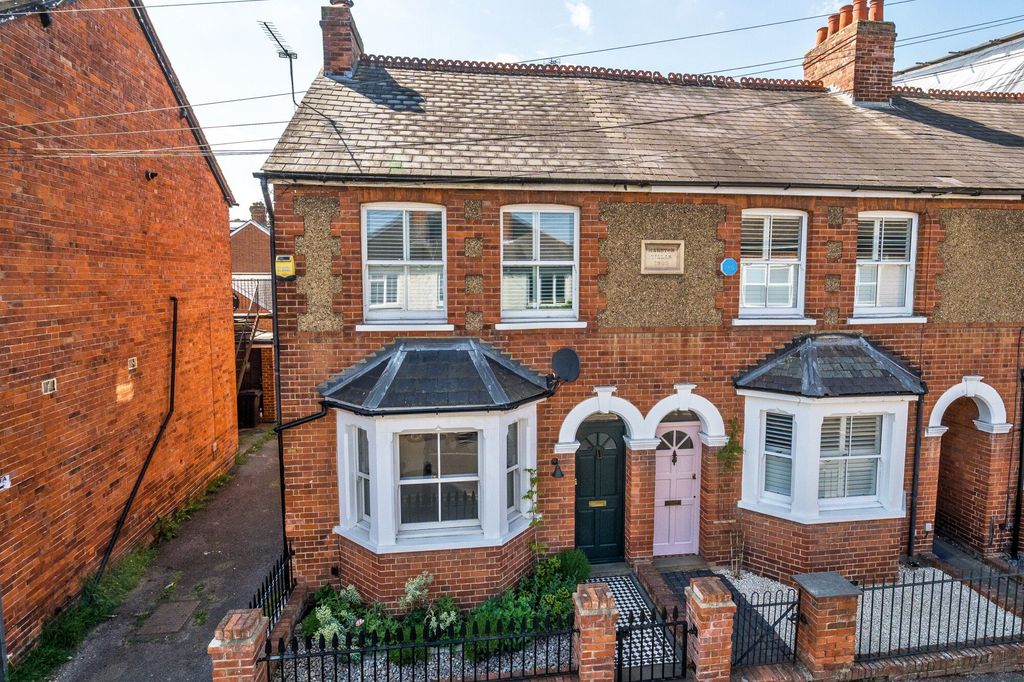 Property photo 1 of 12