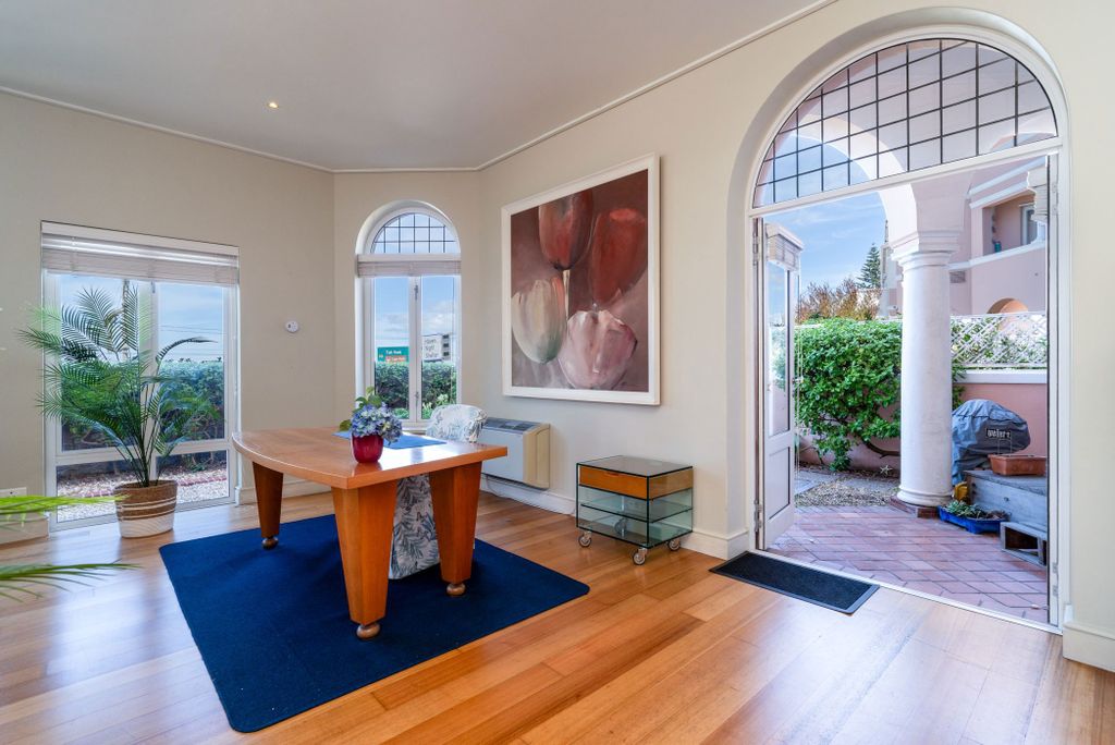 Property photo 2 of 35 Fh1735114