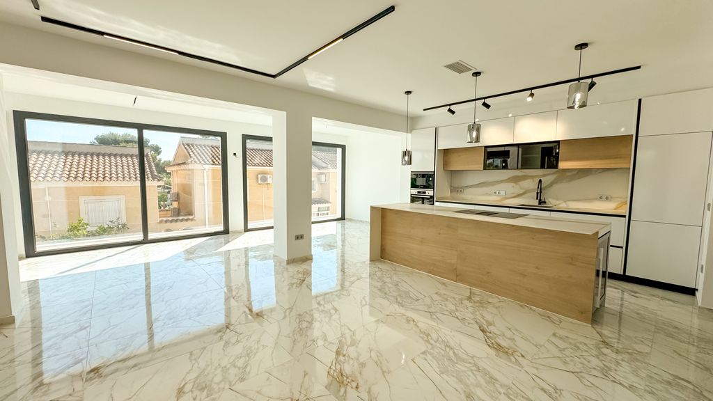 Property photo 3 of 50