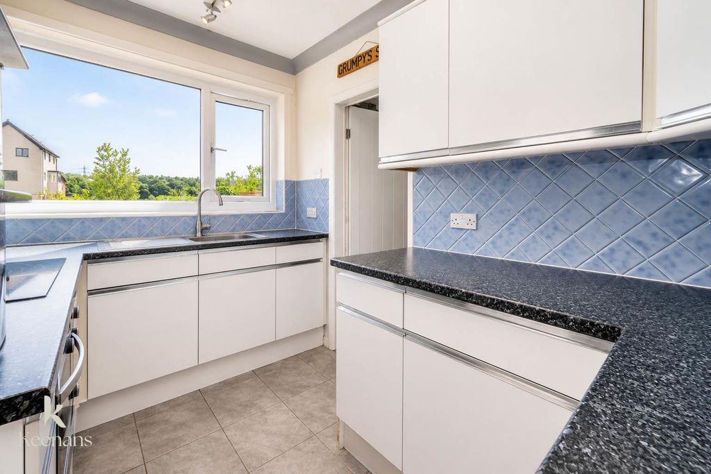 Property photo 3 of 28 3.Jpg