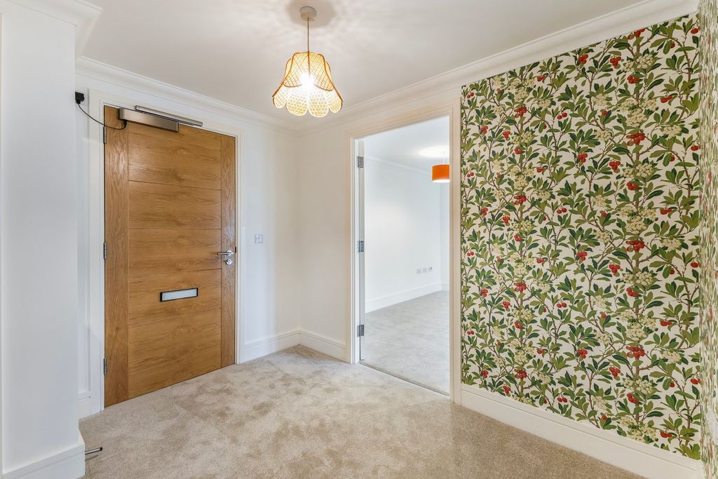 Property photo 3 of 21