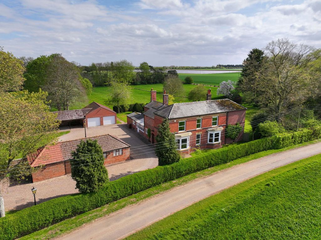 Property photo 2 of 49