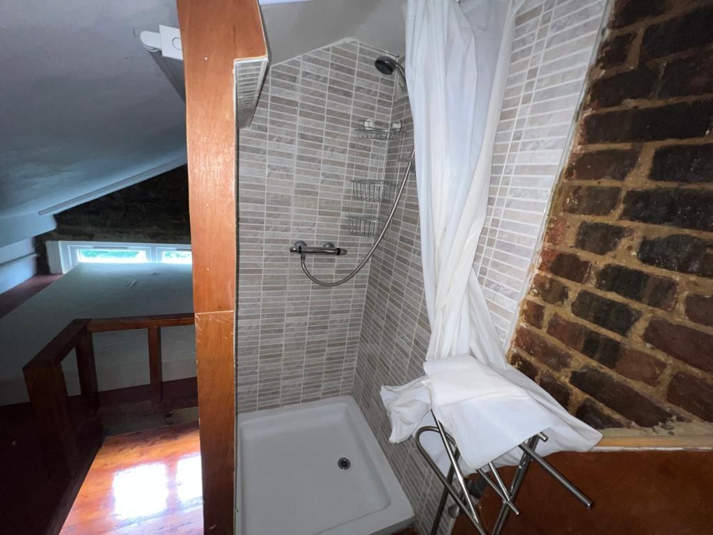 Property photo 1 of 3