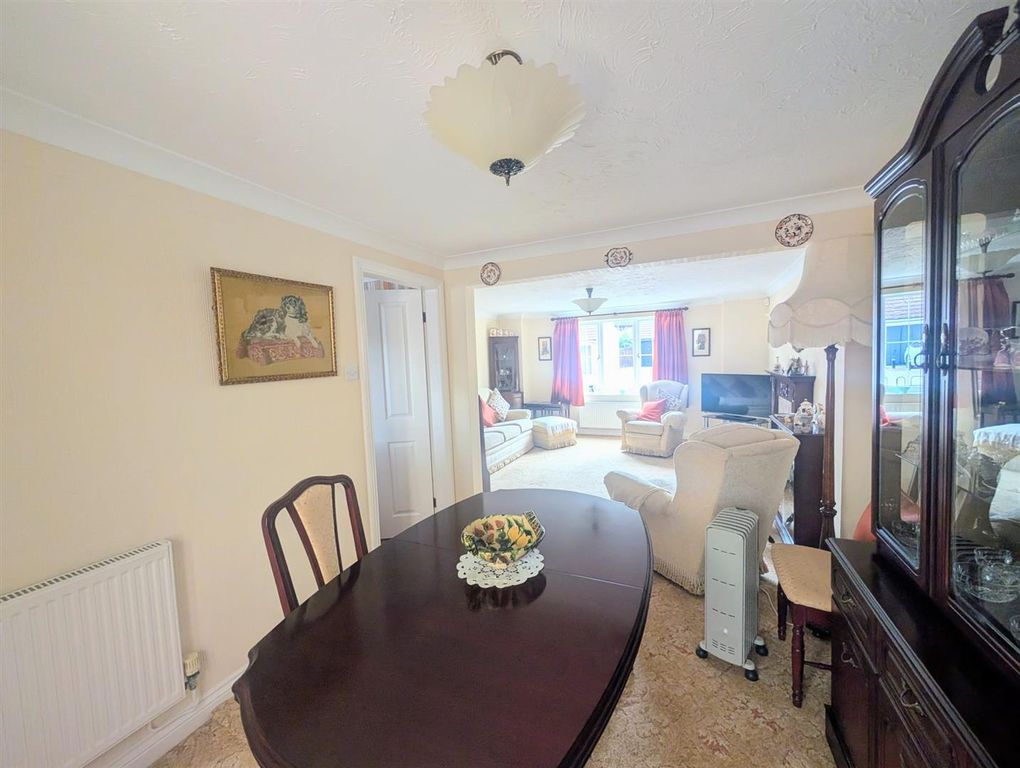 Property photo 3 of 21 Dining Room